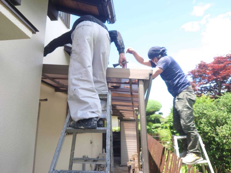 大阪府堺市|テラス屋根の波板をポリカーボネートに張り替えました!