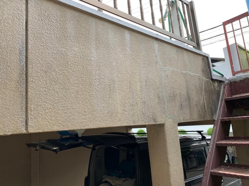 大阪府堺市|車庫内外の壁エコカチオンシーラー塗布と天井補修・塗装を実施