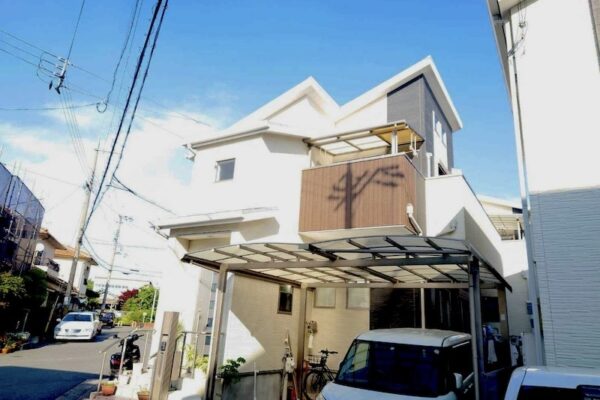大阪府堺市中区 N様邸 外壁塗装・屋根塗装・ベランダ防水工事「ていねいに塗装してくれました。家がきれいになり良かったです。」