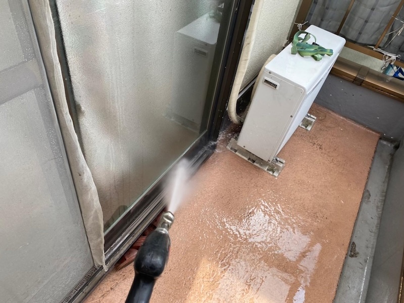 T様より外壁塗装工事のご依頼をいただきました!施工前と高圧洗浄までをレポート|大阪府堺市